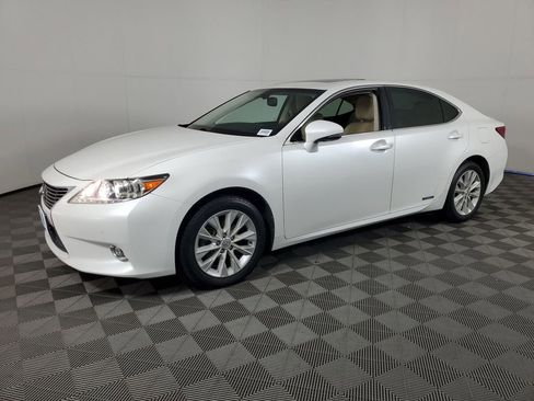 Used 2014 Lexus ES 300h image 8