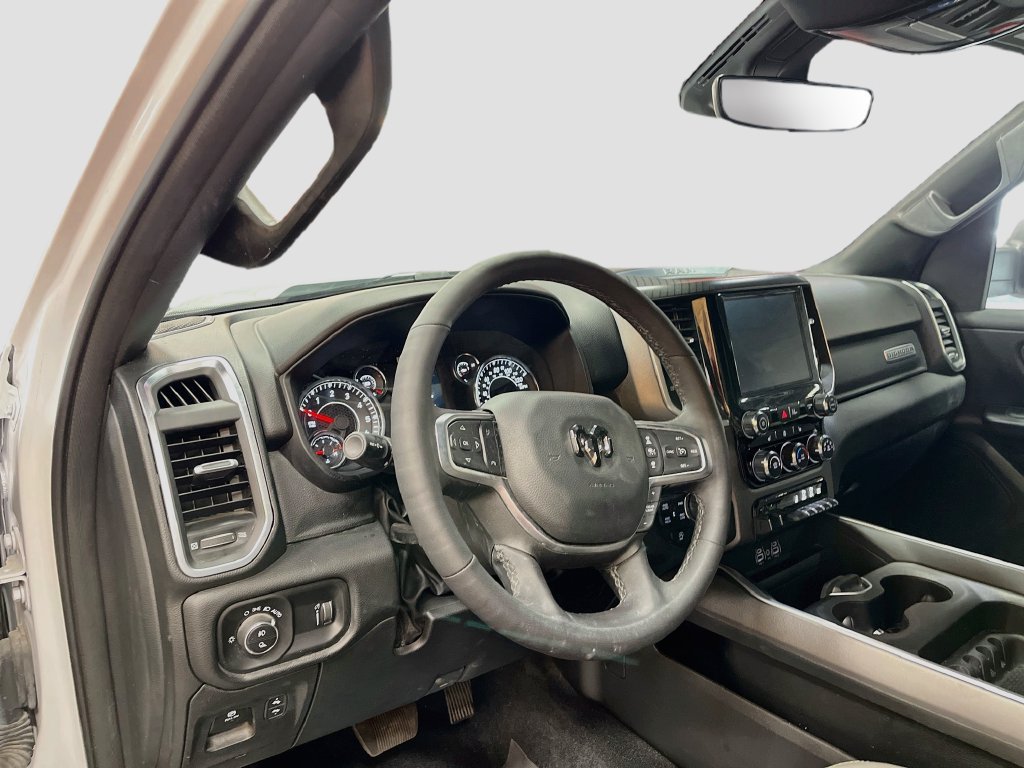 Used 2025 RAM 1500 Big Horn AWD/4WD image 9