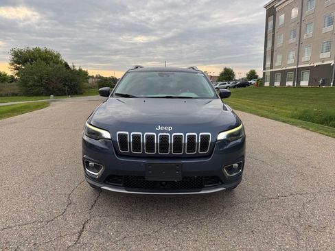 Used 2021 Jeep Cherokee Limited w/ Trailer Tow Group AWD/4WD image 12