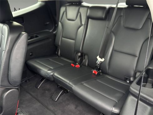 Used 2025 Kia Telluride S AWD/4WD image 18