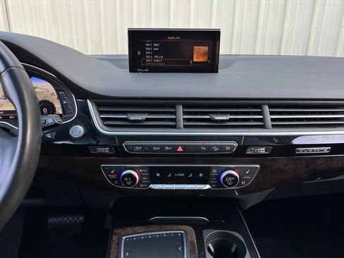 Used 2018 Audi Q7 3.0T Premium Plus w/ Premium Plus Package AWD/4WD image 23