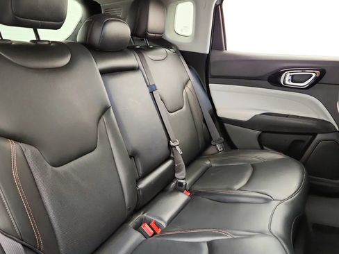 Used 2022 Jeep Compass Limited image 38