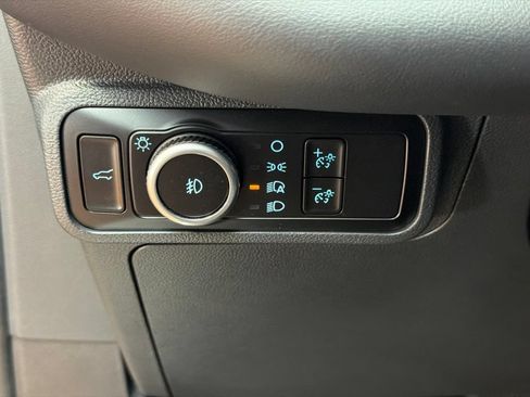 Used 2025 Ford Explorer ST-Line w/ ST-Line Street Pack AWD/4WD image 25