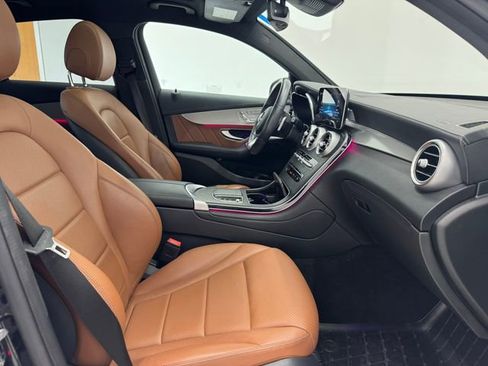Used 2022 Mercedes-Benz GLC 300 4MATIC Coupe image 16