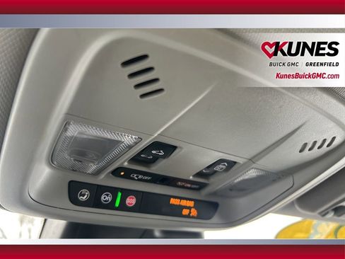 Used 2023 Chevrolet Malibu LT image 32