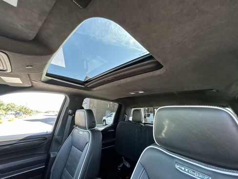 Used 2025 GMC Sierra 1500 AT4X AWD/4WD image 19