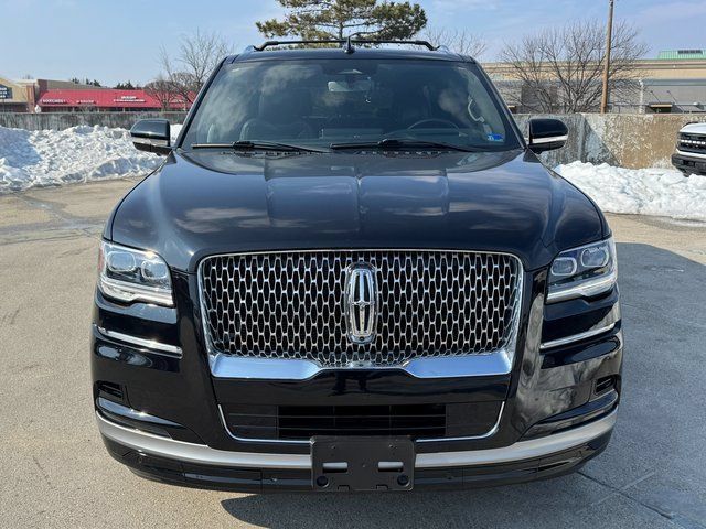 Used 2022 Lincoln Navigator L Reserve AWD/4WD image 2