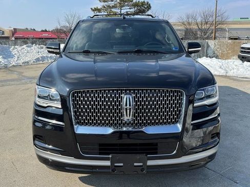 Used 2022 Lincoln Navigator L Reserve AWD/4WD image 2