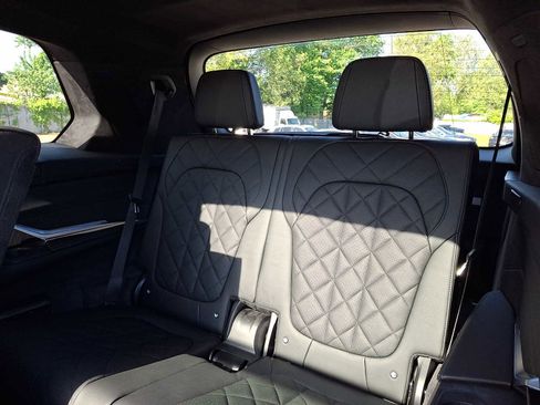 Certified 2024 BMW X7 xDrive40i w/ M Sport Package AWD/4WD image 10