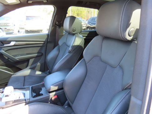 Used 2023 Audi SQ5 Premium w/ Convenience Package image 30