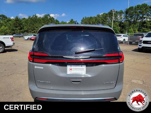 Used 2023 Chrysler Pacifica Limited FWD image 5