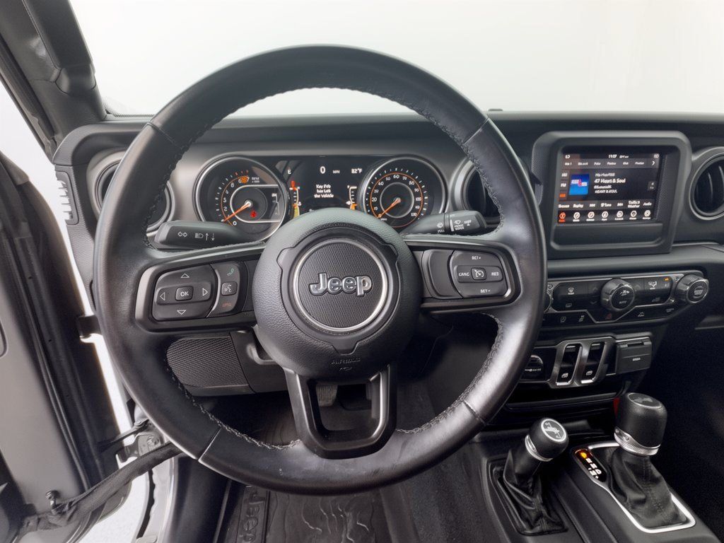 Used 2022 Jeep Wrangler Sport AWD/4WD image 10