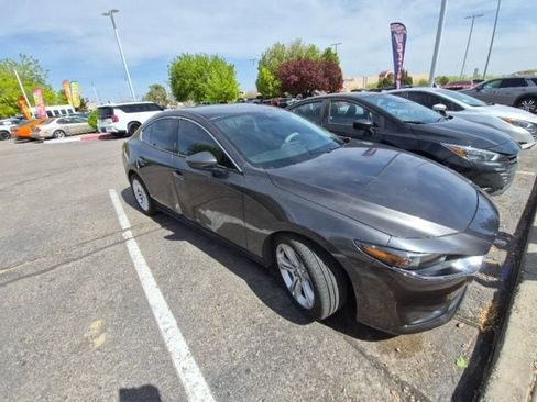 Used 2021 MAZDA MAZDA3 s image 3