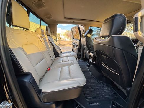 Used 2019 RAM 1500 Limited w/ Body Color Bumper Group image 19