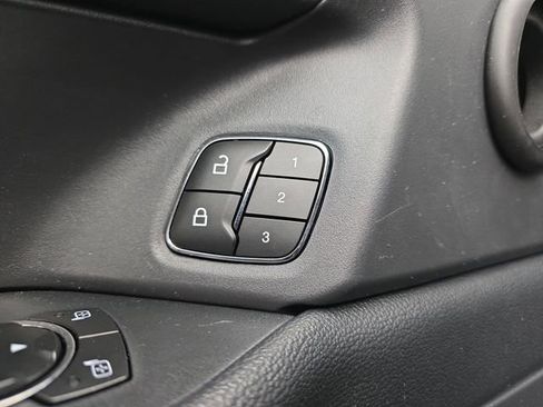 Used 2024 Ford Expedition XLT AWD/4WD image 23