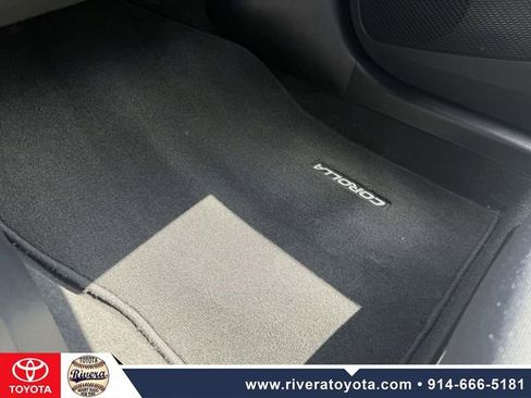 Used 2023 Toyota Corolla SE w/ Carpet Mat Package (TMS) FWD image 24