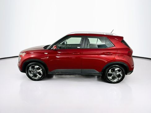 Used 2025 Hyundai Venue SEL FWD image 4