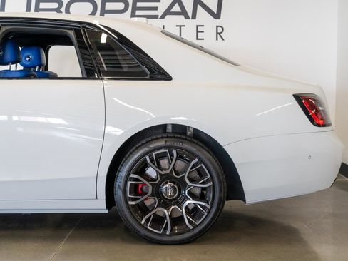 Used 2022 Rolls-Royce Ghost Black Badge image 40