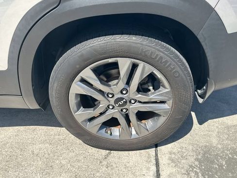 Certified 2023 Kia Seltos LX AWD/4WD image 12