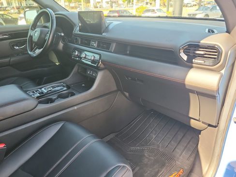 Used 2023 Honda Pilot TrailSport image 20