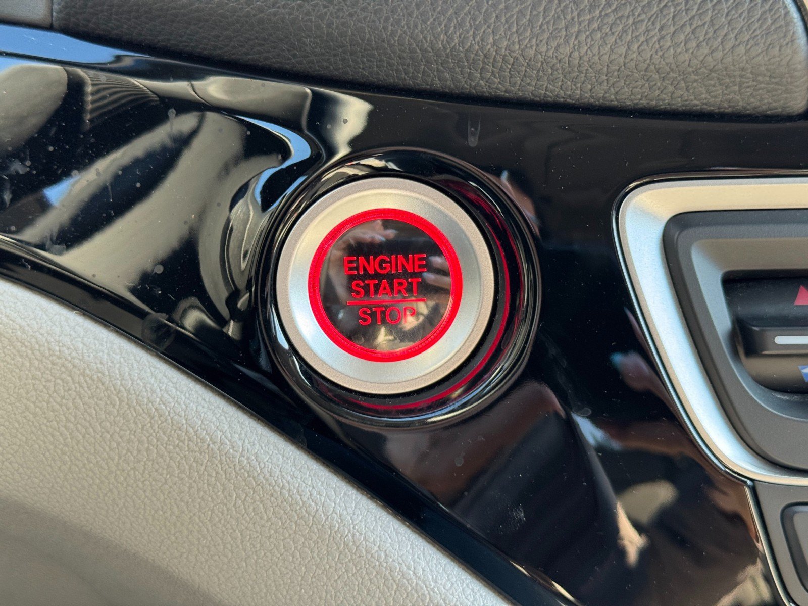 Used 2020 Honda Pilot Touring image 23