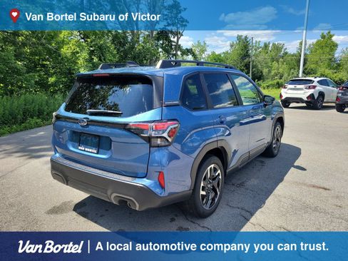 Certified 2025 Subaru Forester Limited AWD/4WD image 5