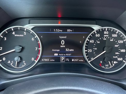 Used 2024 Nissan Sentra SV FWD image 25