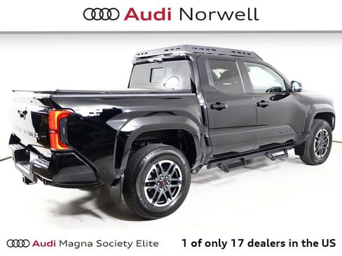 Used 2024 Toyota Tacoma TRD Sport w/ TRD Sport Premium Package AWD/4WD image 18