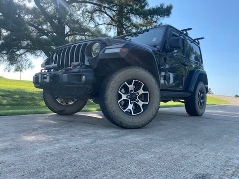 Used 2019 Jeep Wrangler Rubicon AWD/4WD image 4