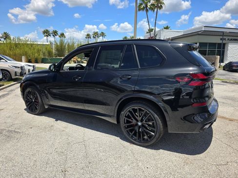 New 2026 BMW X5 xDrive40i w/ M Sport Package AWD/4WD image 4