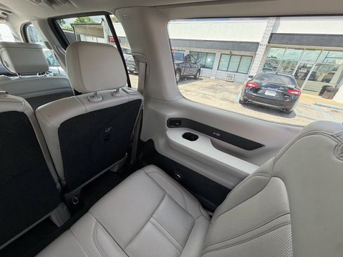 Used 2022 Jeep Wagoneer Series II AWD/4WD image 32