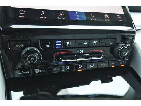 Used 2023 Jeep Grand Cherokee L Overland w/ Advanced Protech Group III AWD/4WD image 25