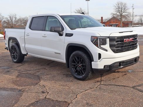 Used 2024 GMC Sierra 1500 Elevation image 2