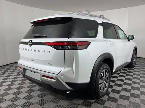 New 2025 Nissan Pathfinder SL image 10