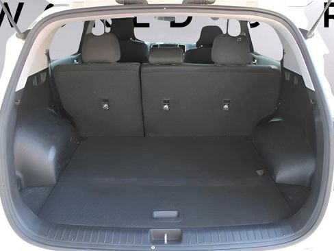 Used 2019 Kia Sportage LX image 10