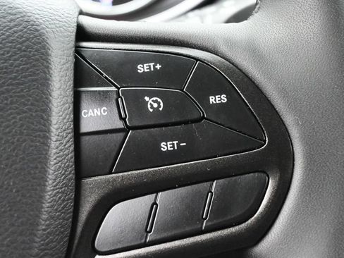 Used 2022 Jeep Cherokee Trailhawk w/ Premium Leather Package AWD/4WD image 8