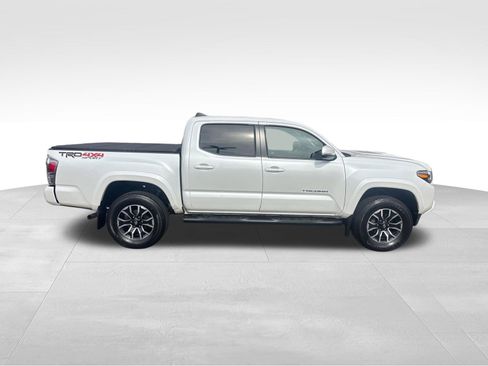 Used 2023 Toyota Tacoma TRD Sport w/ Technology Package image 6