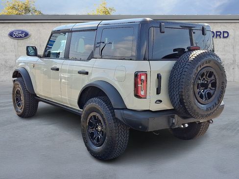 Used 2025 Ford Bronco Badlands AWD/4WD image 4