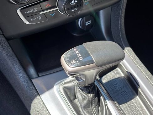 Used 2020 Dodge Charger SXT AWD/4WD image 18