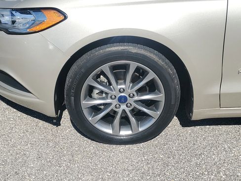 Used 2017 Ford Fusion S image 9