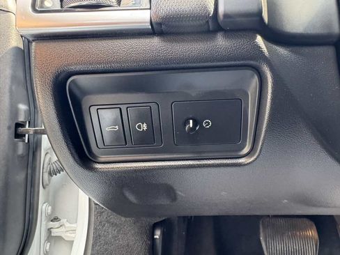Used 2018 Jaguar F-TYPE Coupe RWD image 10