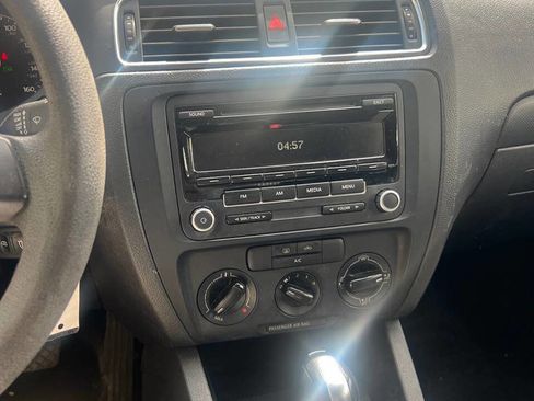 Used 2013 Volkswagen Jetta S FWD image 6