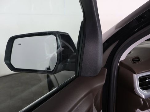 Used 2023 GMC Acadia SLE w/ Driver Convenience Package image 39