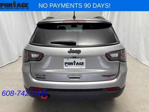 Used 2022 Jeep Compass Trailhawk w/ Trailhawk Elite Group AWD/4WD image 3