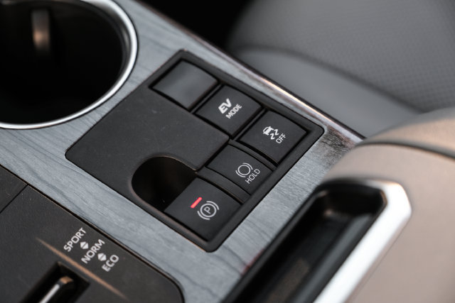 Used 2023 Toyota Highlander Platinum FWD image 33