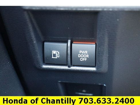 Used 2025 Toyota Sienna XLE Woodland Edition image 15