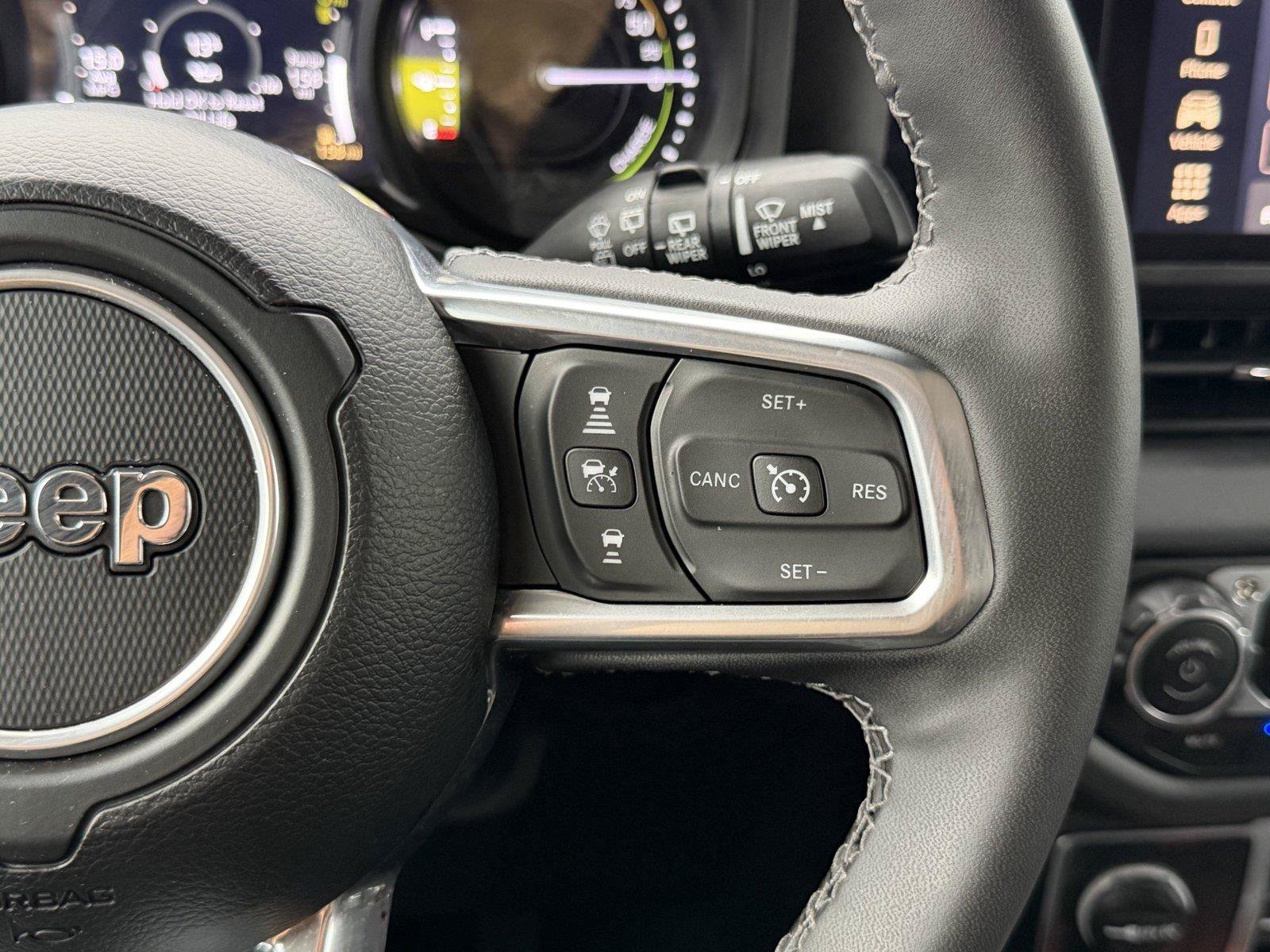 Used 2025 Jeep Wrangler Unlimited Sahara AWD/4WD image 22