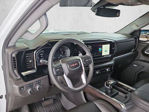 Certified 2025 GMC Sierra 1500 SLT w/ SLT Convenience Package AWD/4WD image 10