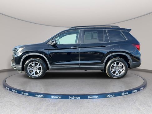 Certified 2022 Honda Passport TrailSport image 4