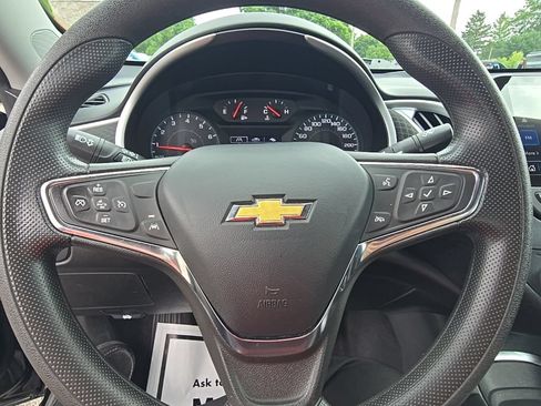 Used 2023 Chevrolet Malibu LT FWD image 9